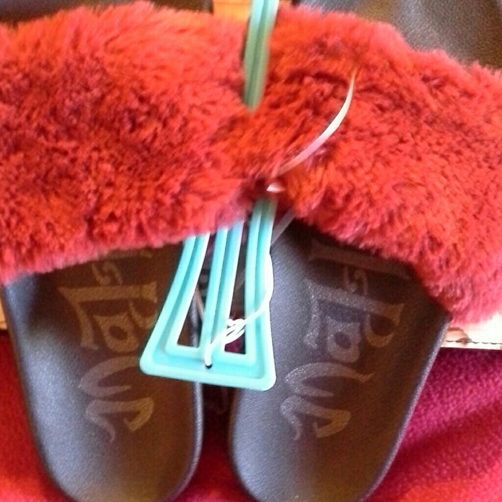 Mad love slippers wine color NWOT